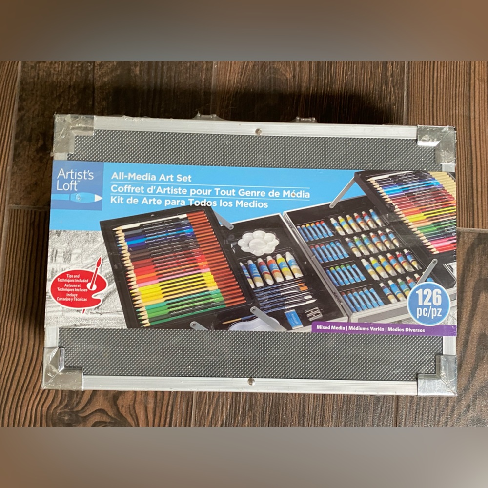 NWT Artist’s Loft All Media Supply Kit in Silver Case